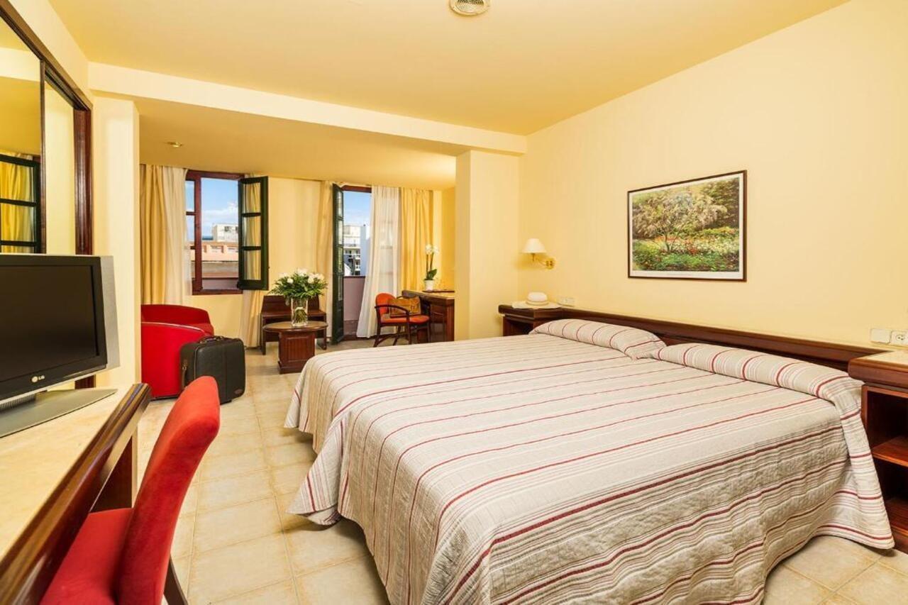 Hotel Guitart Rosa - Adults Only โยเรตเดมาร์ ภายนอก รูปภาพ