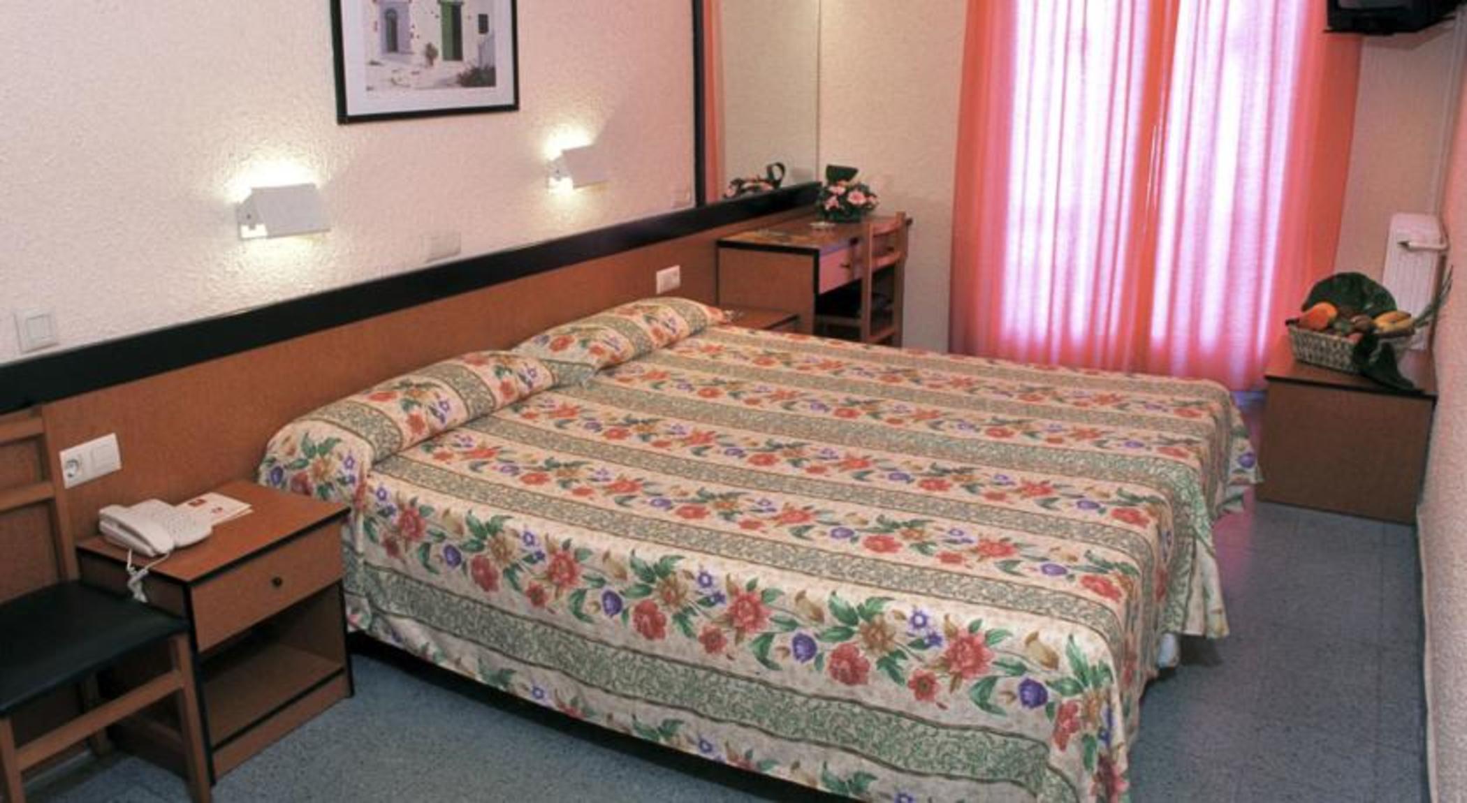 Hotel Guitart Rosa - Adults Only โยเรตเดมาร์ ภายนอก รูปภาพ